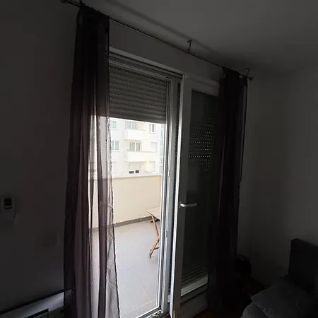Slatki Leon Sa Private Parking Appartement