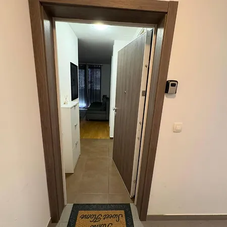 Slatki Leon Sa Private Parking Zara