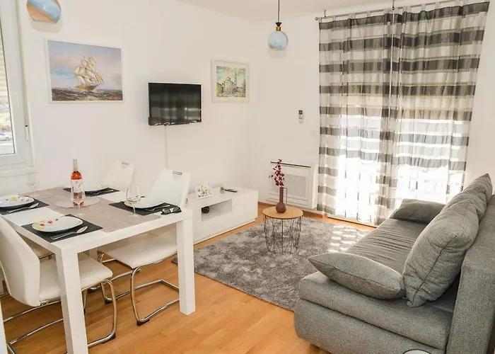 Apartmán Leon Sa Privatnim Parkingom Zadar